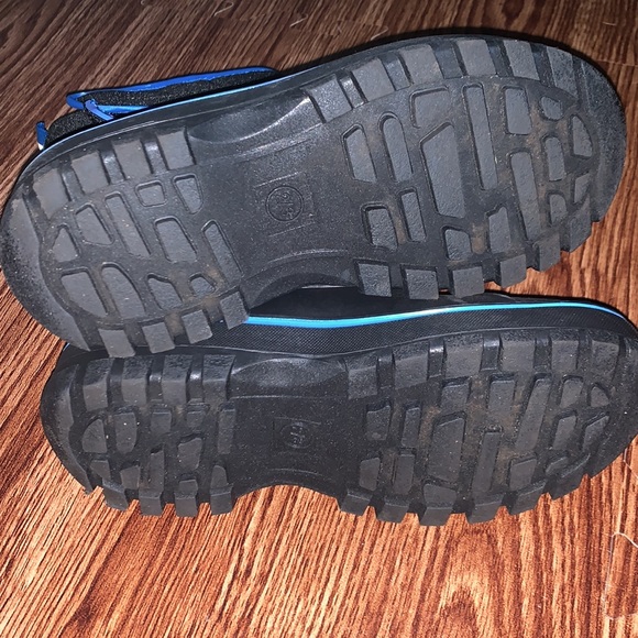 Boys winter snow boots 2/3 - Picture 9 of 9